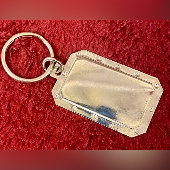 2 keychains for 1 price - Picture 2 of 5